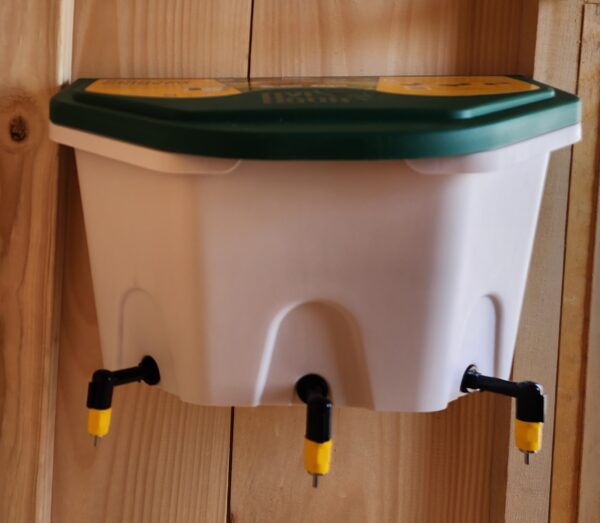 AviAqua Wall-Mounted Drinking Bucket - Image 5